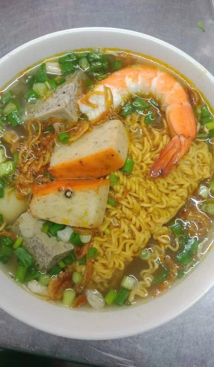 Hình ảnh MÌ GÓI THẬP CẨM + 1 LY HỒNG TRÀ TẮC