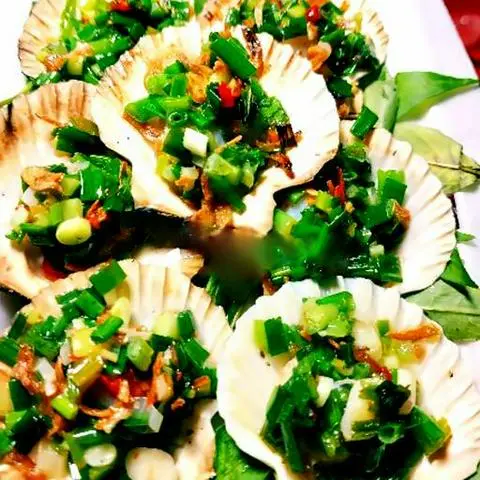 Hình ảnh Sò điệp nướng mở hành