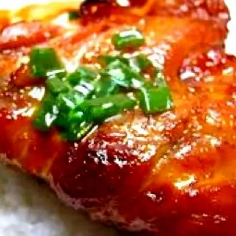 Hình ảnh Gà nướng mỡ hành