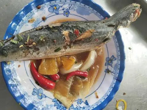 Hình ảnh cơm cá nục kho cà chua 