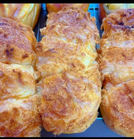 Hình ảnh Bánh mì hoa cúc phô mai chà bông