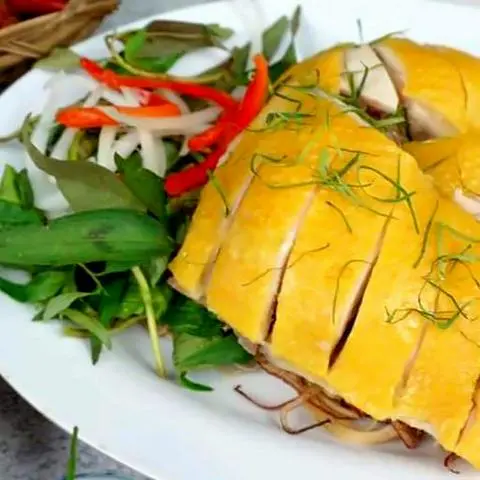 Hình ảnh Gỏi gà góc tư đùi