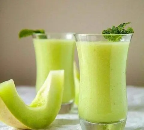 Hình ảnh Sinh tố dưa  Gang ly700ml 