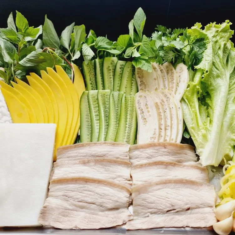 Hình ảnh Bánh Tráng Cuốn Thịt Heo Đà Nẵng