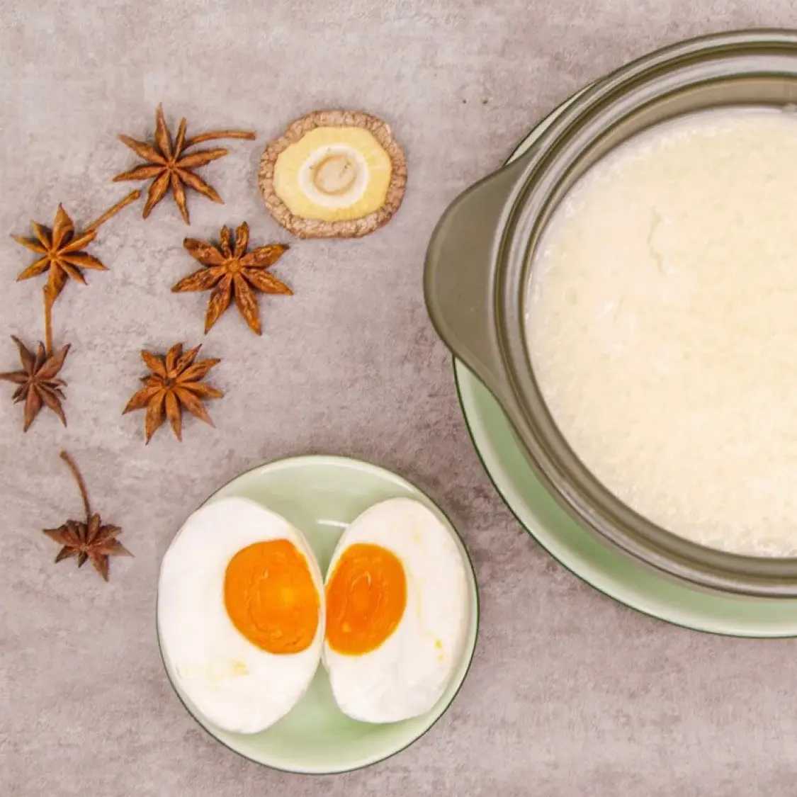 Hình ảnh cháo trắng trứng muối ( 2 trứng )