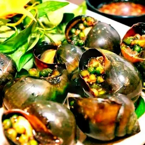 Hình ảnh Ốc bươu nướng muối tiêu xanh