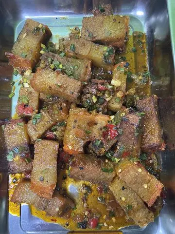 Hình ảnh Cơm heo quay 