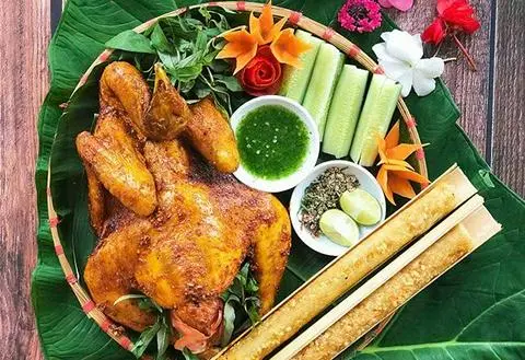 Hình ảnh 1 Con Gà Nướng Muối Ớt 