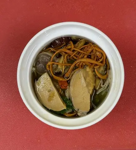 Hình ảnh Pín bò hầm nhân sâm