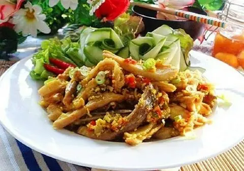 Hình ảnh Tai Heo Xào Sả Ớt 