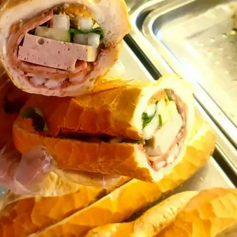 Hình ảnh Bánh mì đặc biệt