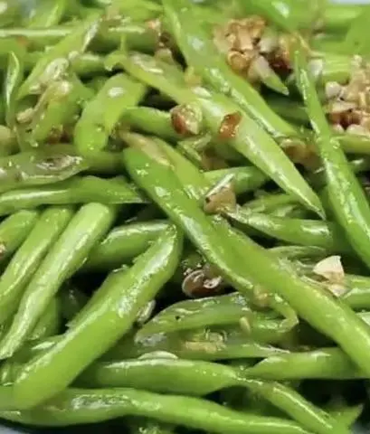 Hình ảnh Đậu que xào tỏi (hoặc đậu đũa)