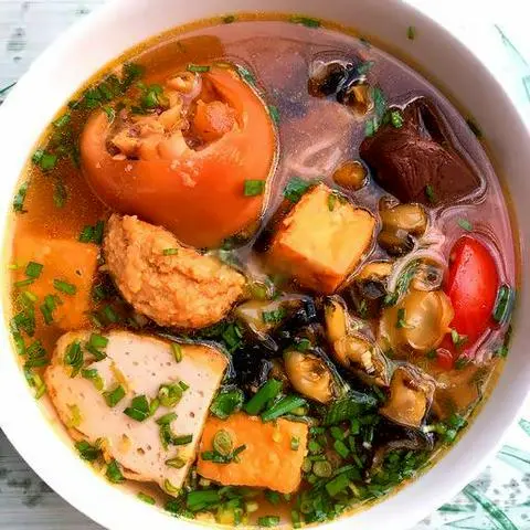 Hình ảnh Canh bún đặc biệt - cua - chả - ốc - giò heo