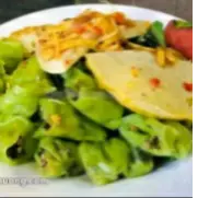 Hình ảnh Bánh Ướt Lá Dứa 3 Chả 