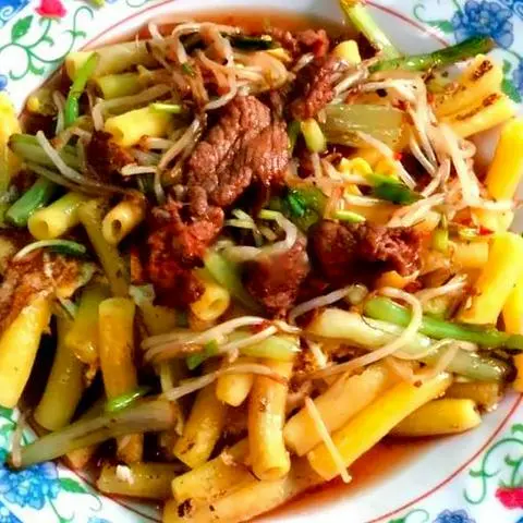 Hình ảnh Nui xào bò trứng