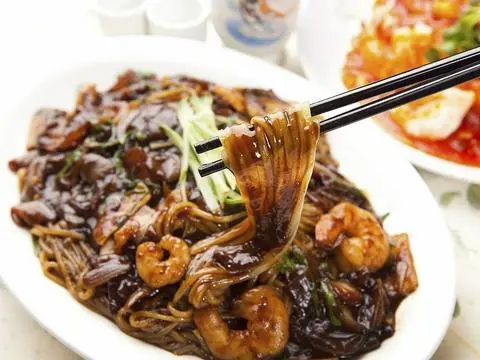 Hình ảnh mỳ tương đen Hải sản 