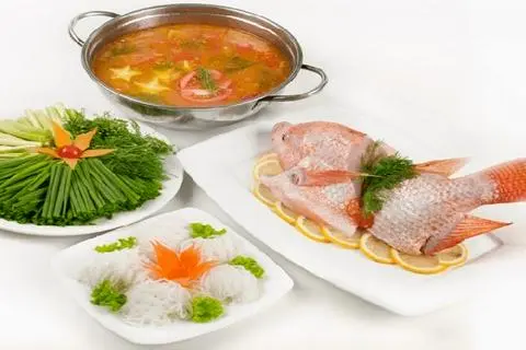 Hình ảnh lẩu cá diêu hồng ( nồi nhỏ )