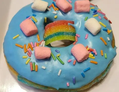 Hình ảnh Donut cầu vòng