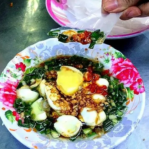Hình ảnh Bánh tráng chấm mỡ hành