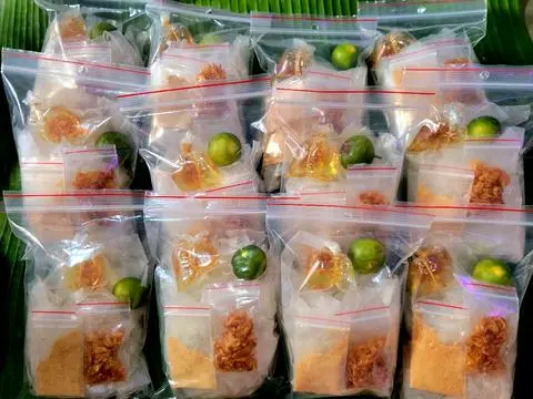Hình ảnh Bánh tráng tỏi