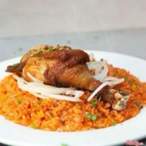 Hình ảnh Cơm chiên gà xối mỡ