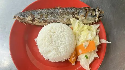 Hình ảnh Cơm cá saba chiên