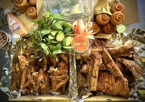 Hình ảnh Combo đặc biệt kèm 1 chai nước chai coca