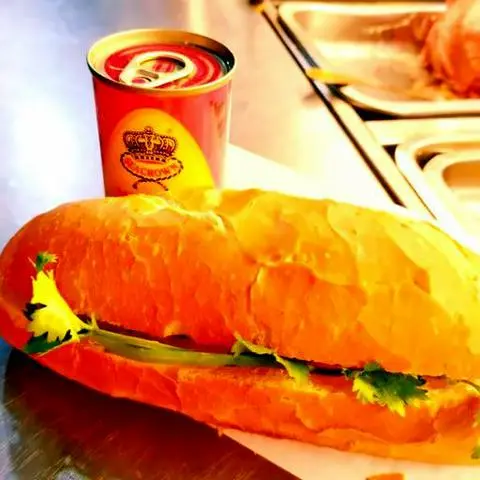 Hình ảnh Bánh mì cá hộp
