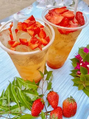 Hình ảnh combo 3 ly trà dâu tây 700ml 