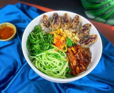 Hình ảnh Bún Chả Giò Nấm Nướng