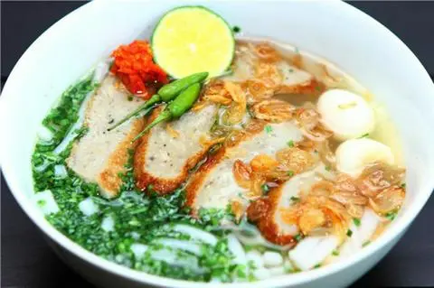 Hình ảnh Bánh Canh Chả Cua Trứng Cút