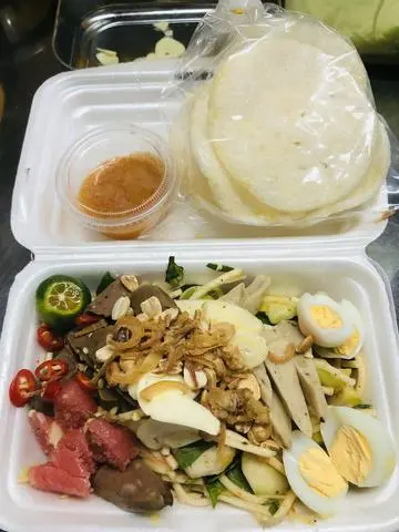 Hình ảnh Tré Trộn Thập Cẩm Phần Nhỏ( kèm bánh phồng)