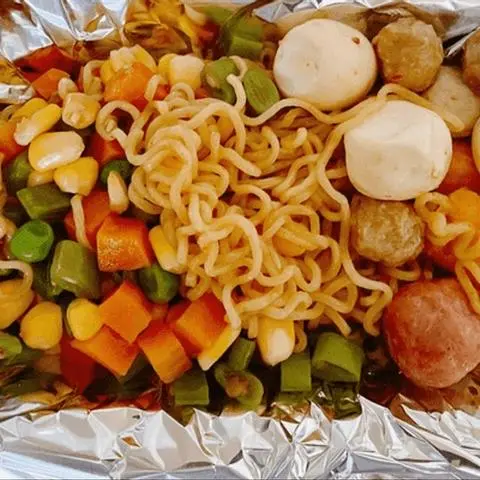Hình ảnh Mì Trộn Indomie Cá Viên