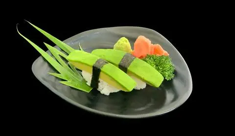 Hình ảnh Sushi Bơ Trái 4 Viên
