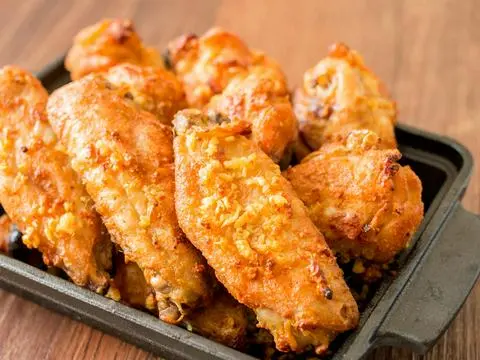 Hình ảnh Cơm chiên gà sốt Bơ Tỏi