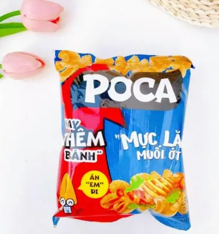 Hình ảnh Bánh Poca Mực Lăn Muối Ớt 30g