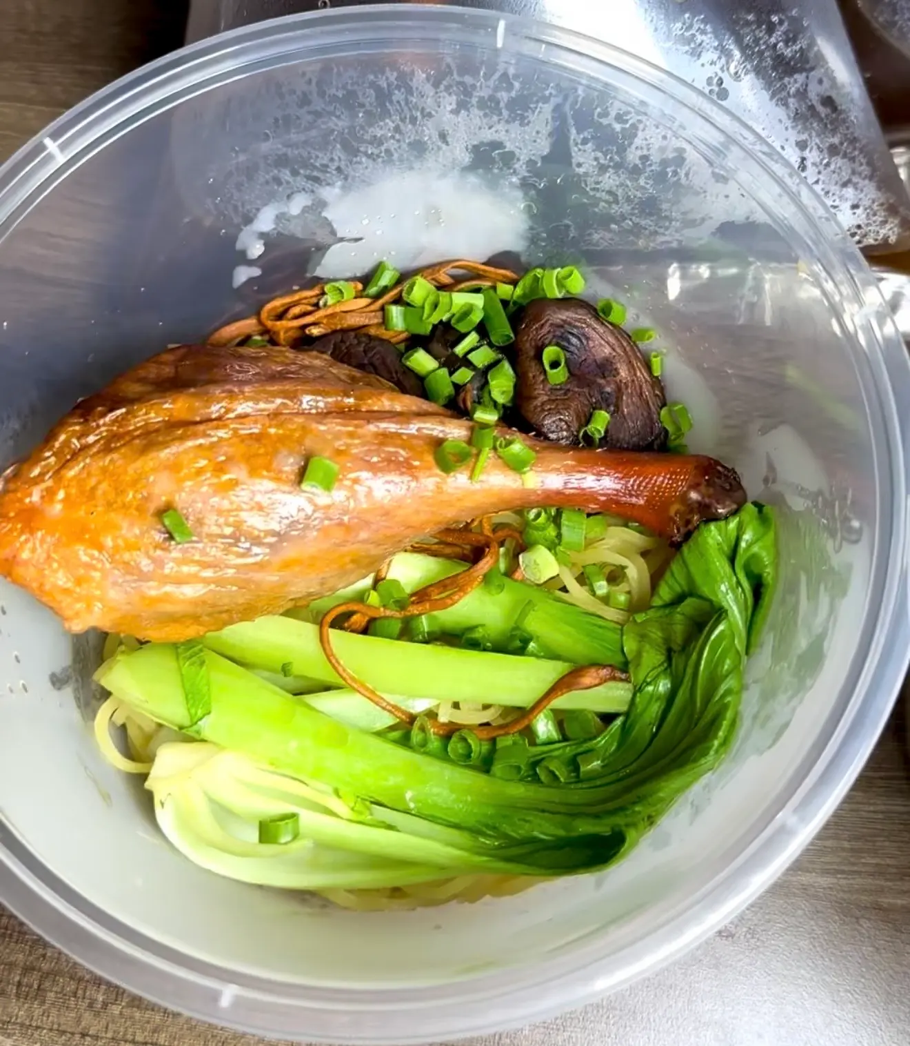 Hình ảnh Mì vịt tiềm ( đùi ) 