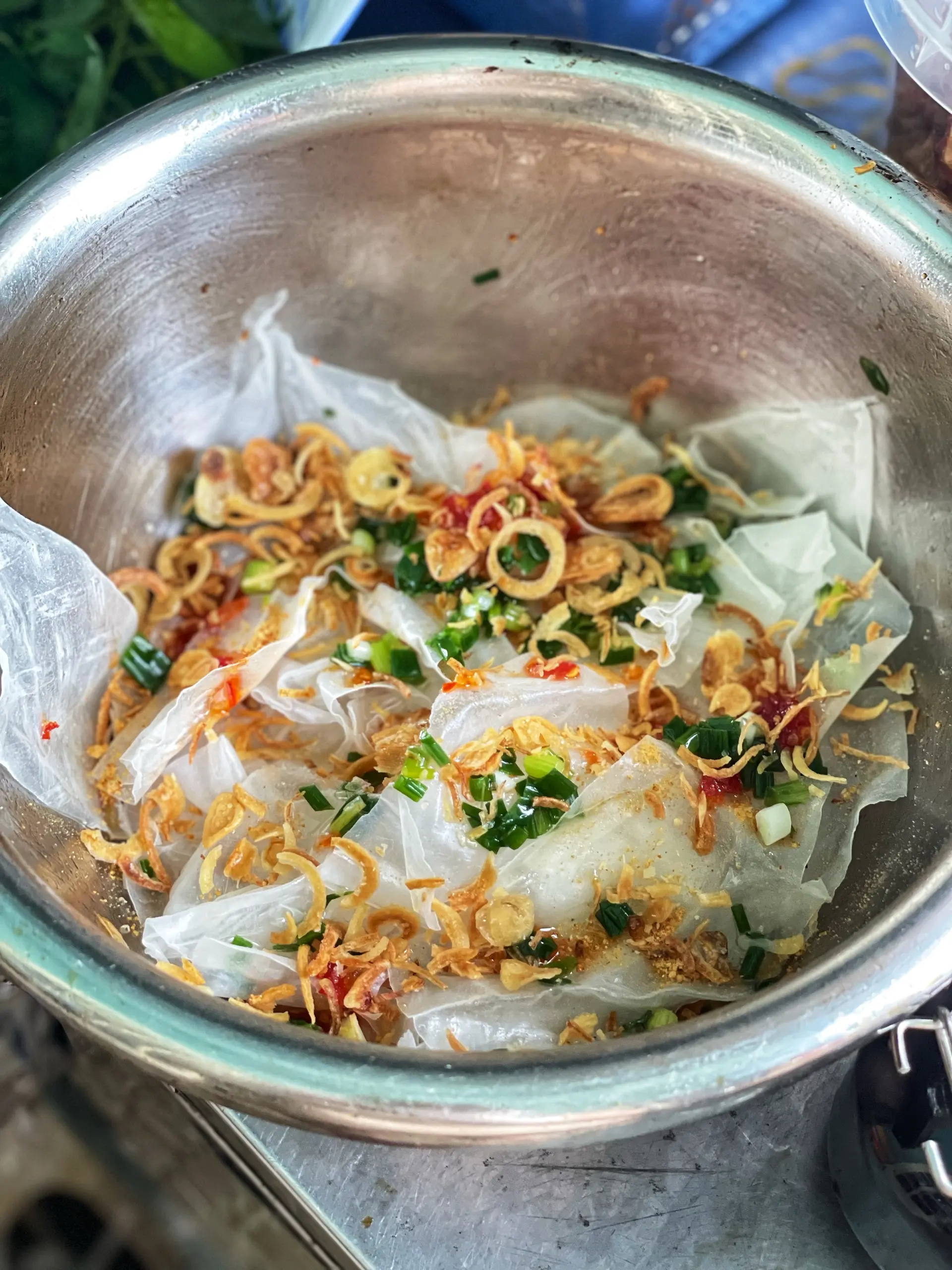 Hình ảnh Bánh Tráng Trộn Mỡ Hành