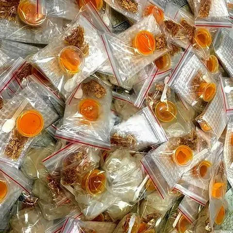 Hình ảnh Bánh tráng chấm muối béo