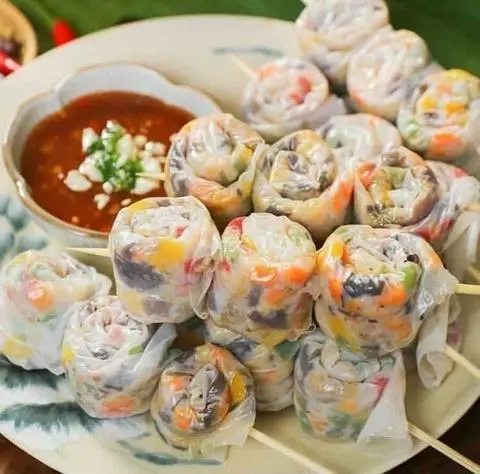 Hình ảnh Bánh tráng lụi chấm sốt me (10 viên)