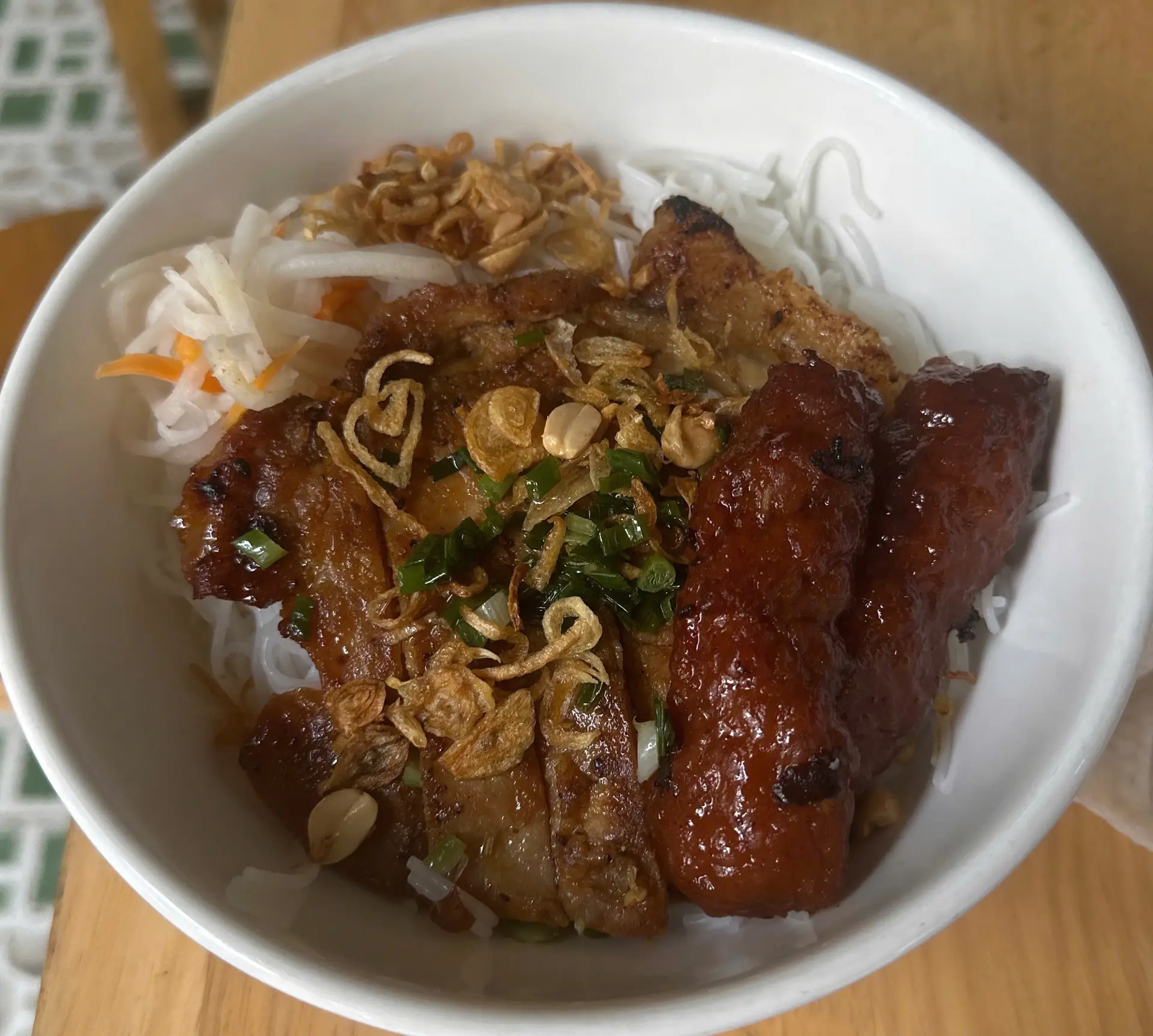 Hình ảnh Bún Sườn Nướng + Nem Nướng