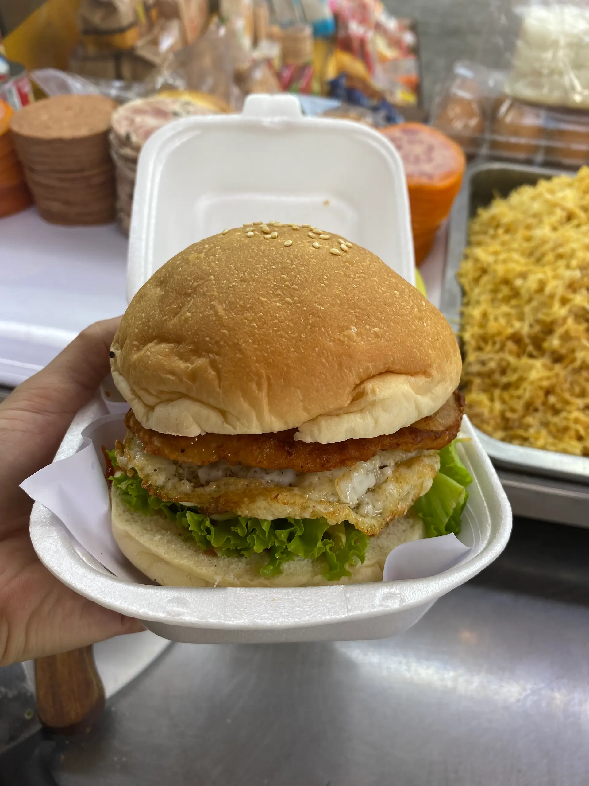 Hình ảnh Hamburger Tôm + Trứng