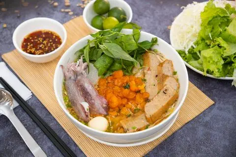 Hình ảnh BÁNH CANH TÉP + CHẢ CÁ+ CÁ NHÒNG + MỰC