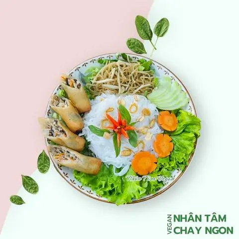 Hình ảnh Bún bì chả giò thuần chay