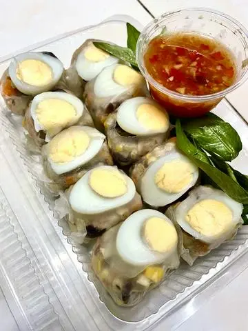Hình ảnh Bánh Tráng Lụi Cuộn Trứng