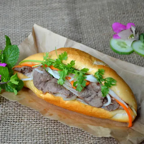 Hình ảnh Bánh mì bò xào