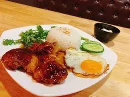 Hình ảnh CƠM ĐÙI GÀ - ỐP LA