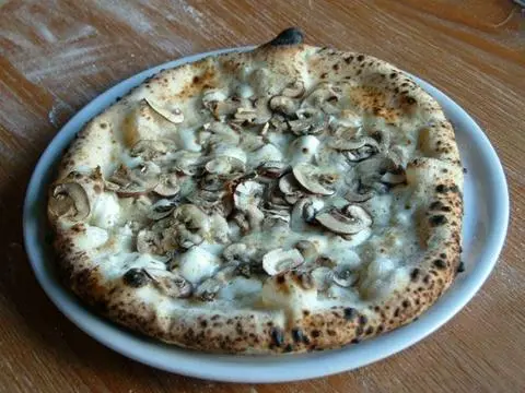 Hình ảnh White Mushroom Pizza & Truffle Sauce (special)