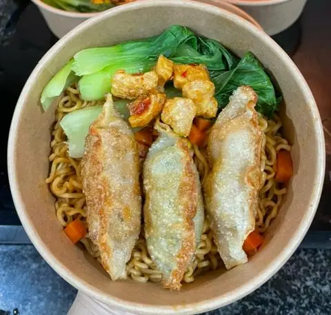 Hình ảnh Mì trộn mandu
