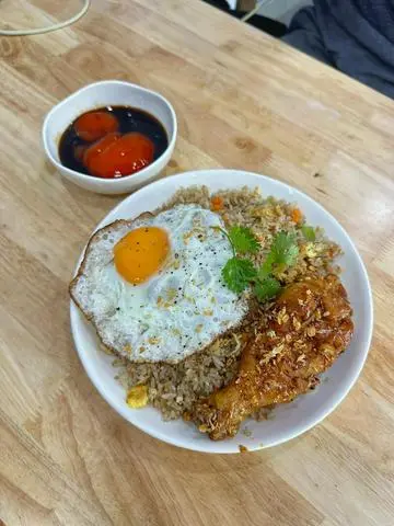 Hình ảnh Đùi gà mắm tỏi